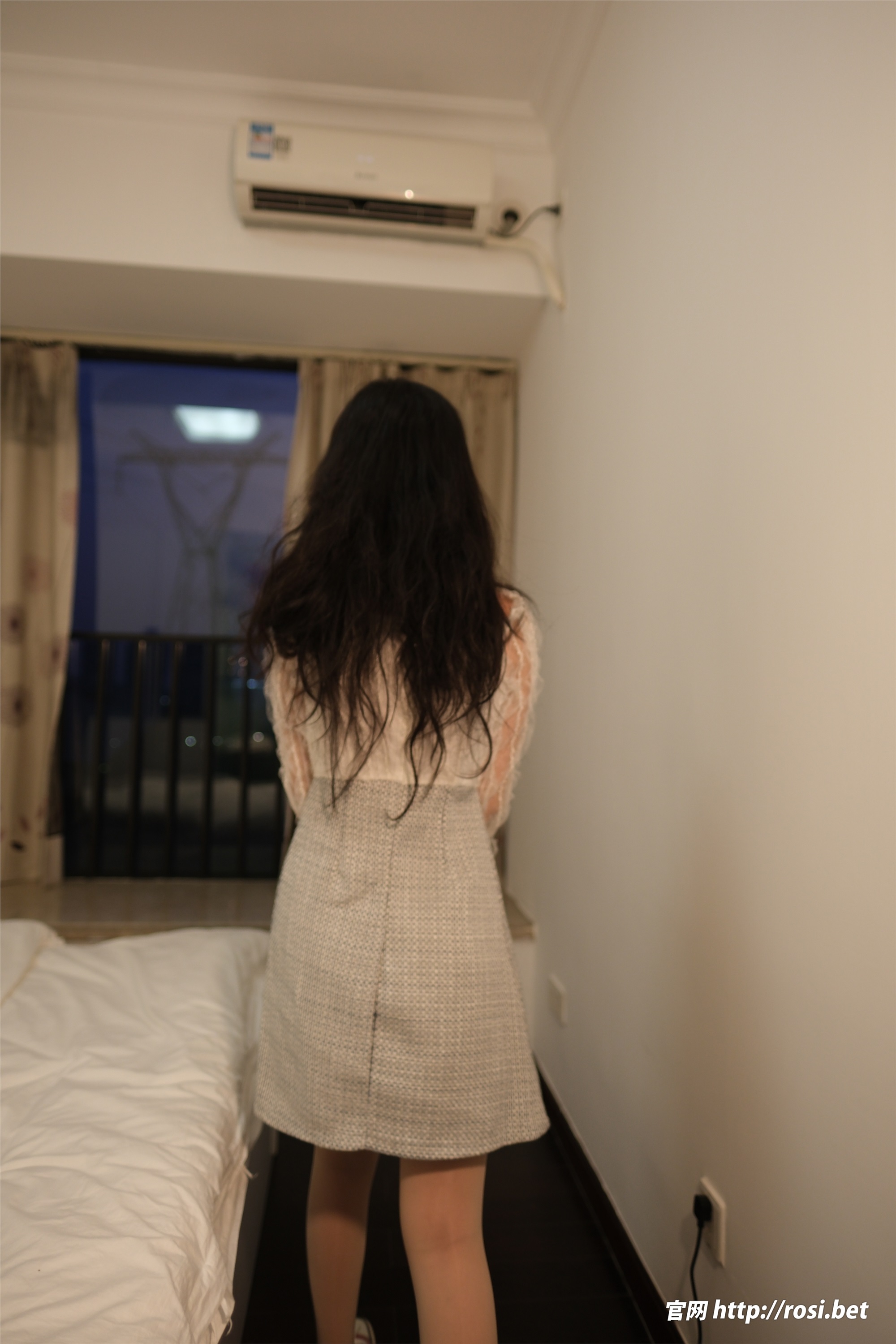 ROSI写真 2025.12.23 NO.5132